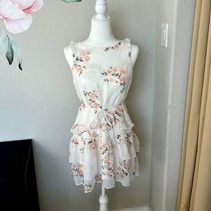 NWT ABERCROMBIE FLORAL WHITE DRESS XSMALL